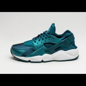 Women’s Nike Hurache